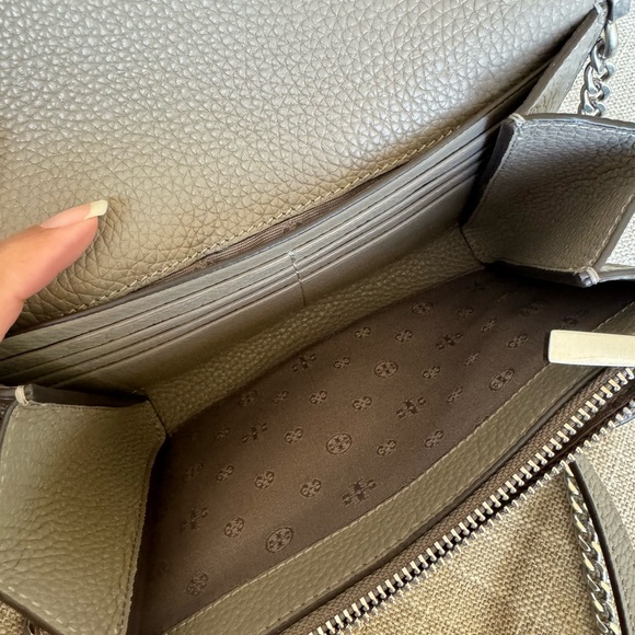 TORY BURCH BRITTEN CHAIN WALLET CROSSBODY NWT SOLD - Picture 7 of 16